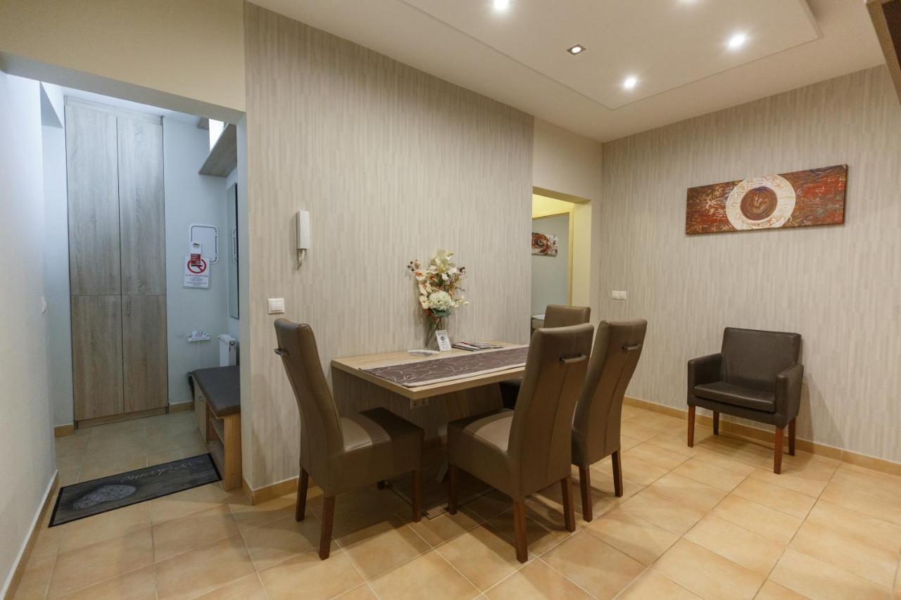 Mokka Apartments Miskolc Bagian luar foto