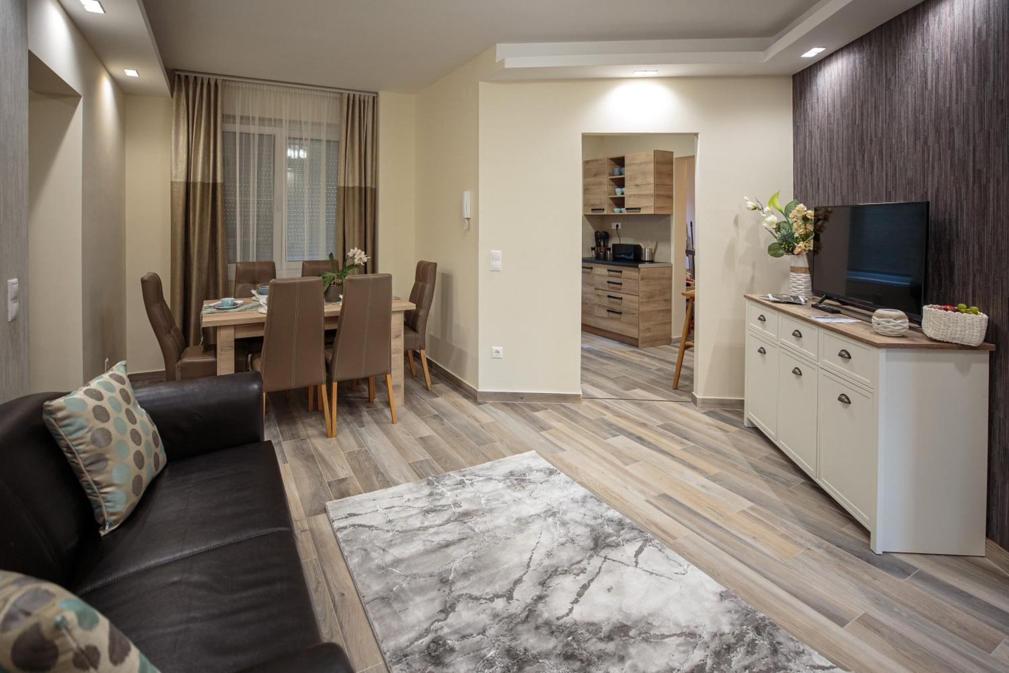 Mokka Apartments Miskolc Bagian luar foto