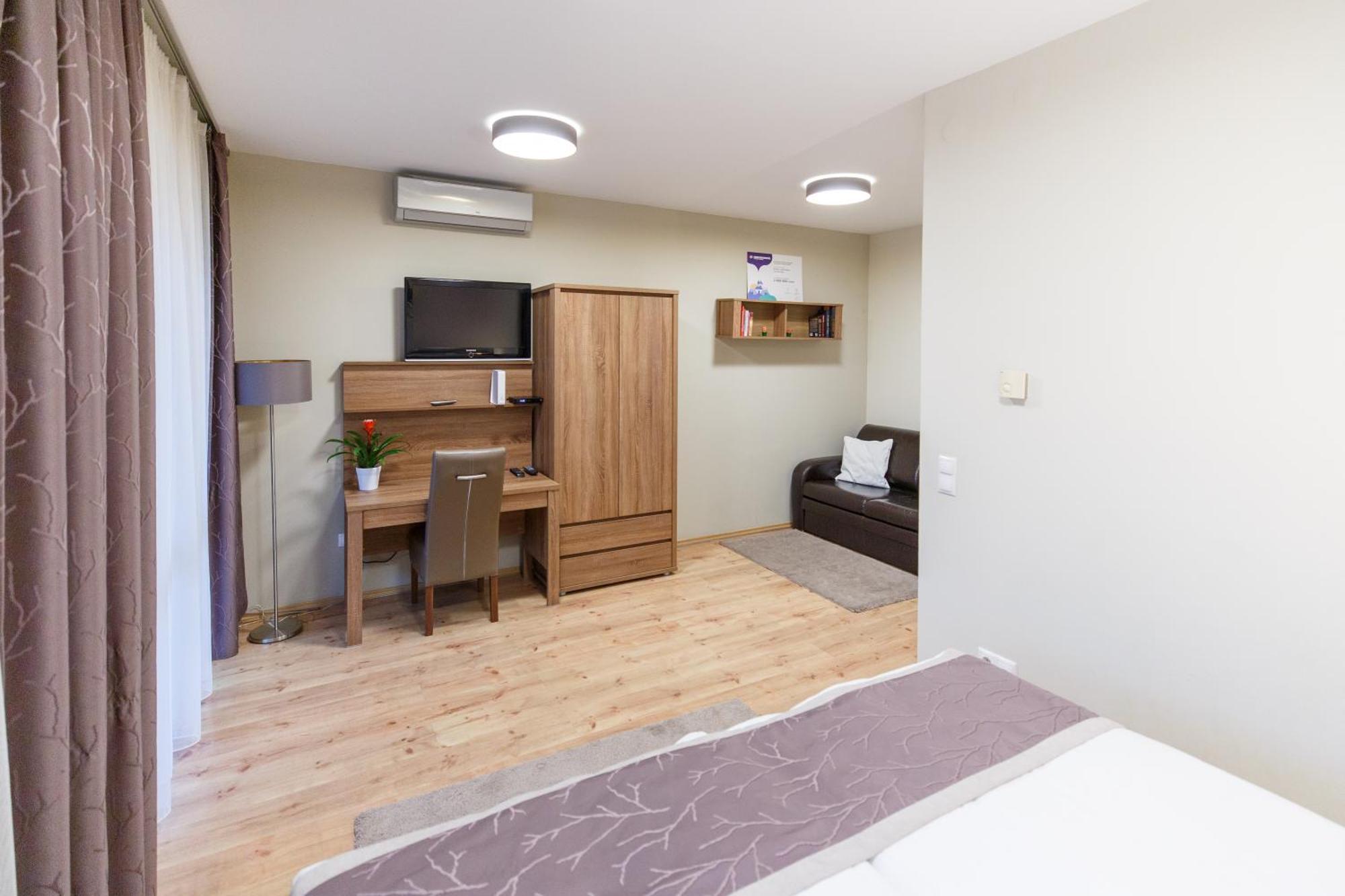 Mokka Apartments Miskolc Bagian luar foto