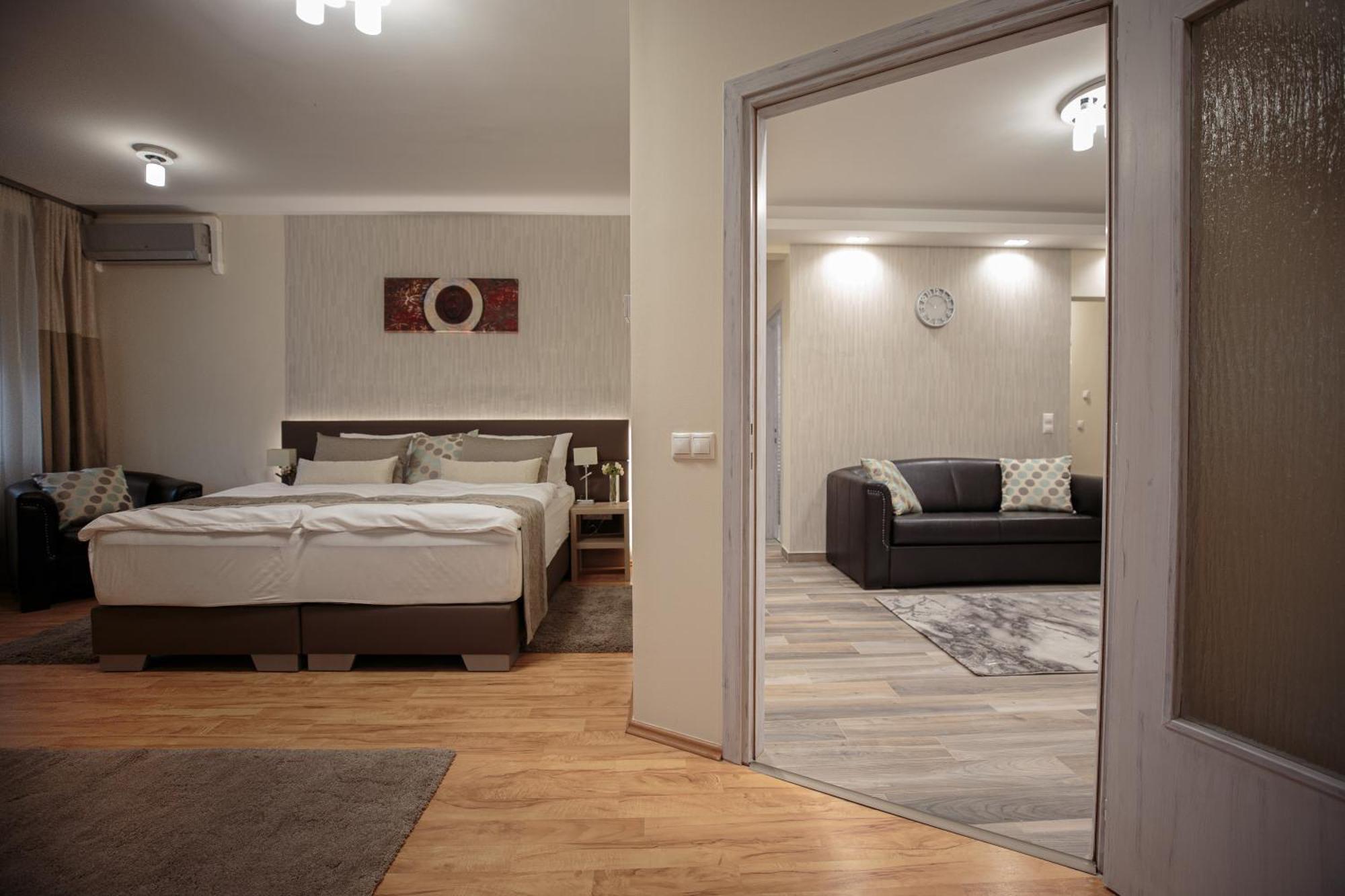 Mokka Apartments Miskolc Bagian luar foto