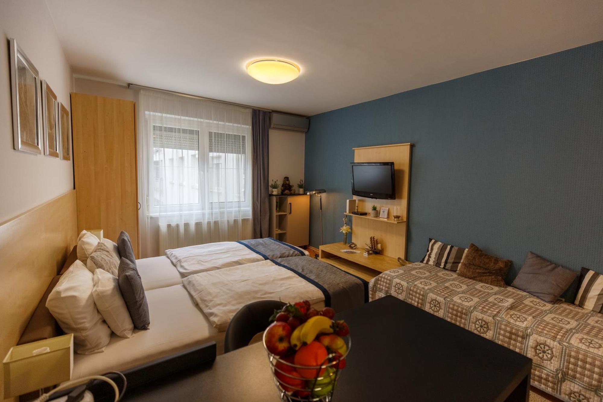 Mokka Apartments Miskolc Bagian luar foto